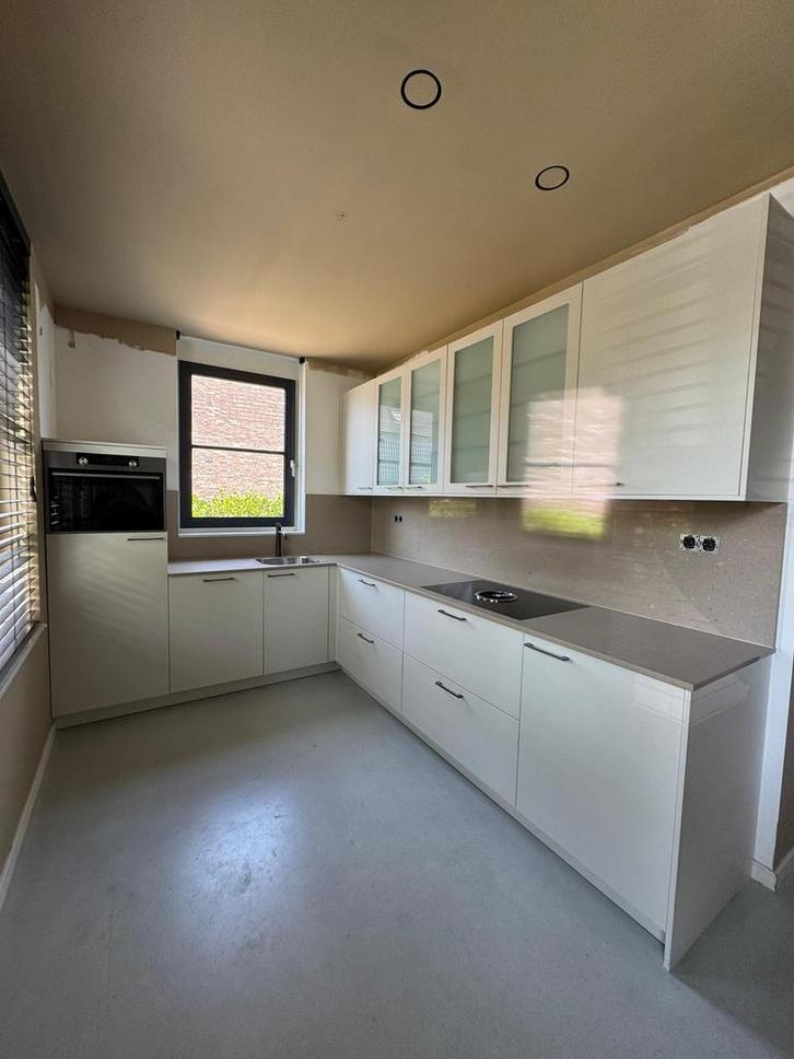 Cuisine d'angle en composite + équipement supérieur démonté, Maison & Meubles, Cuisine | Cuisines complètes, Comme neuf, Cuisine d'angle