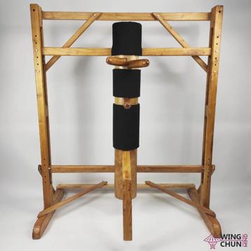 Wooden dummy beschikbaar voor biedingen