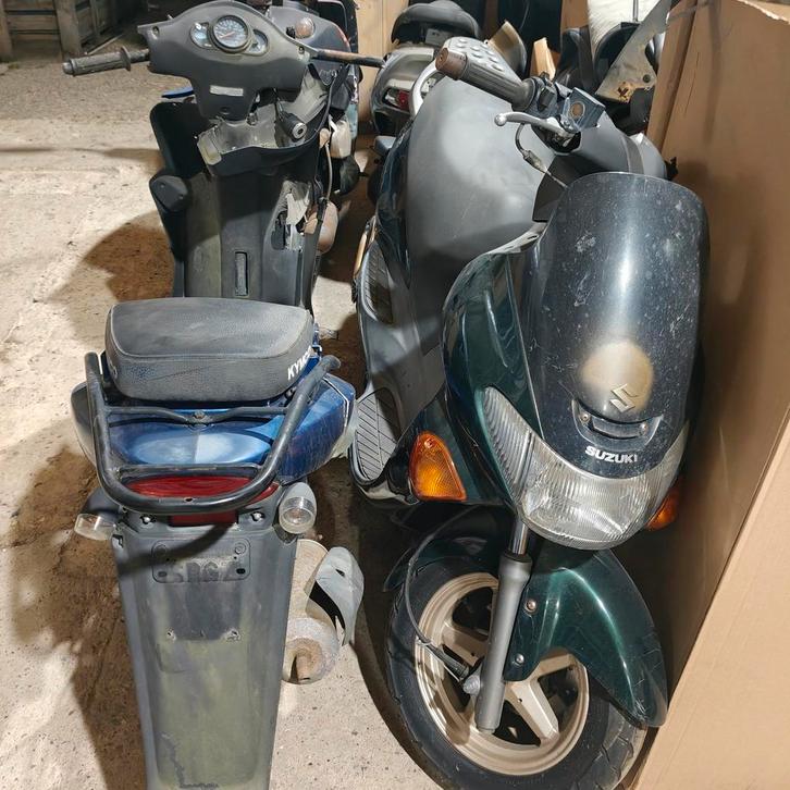 Partij scooter 4x kymco-Suzuki-aprillia- tgb, Fietsen en Brommers, Scooters | Aprilia, Zo goed als nieuw, Ophalen