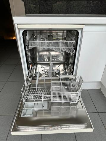 Vaatwasmachine AEG, Enlèvement, Comme neuf, Encastré