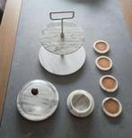 marmer set: kaasstolp/praline toren/kaarshouder/onderzetters, Huis en Inrichting, Ophalen, Gebruikt