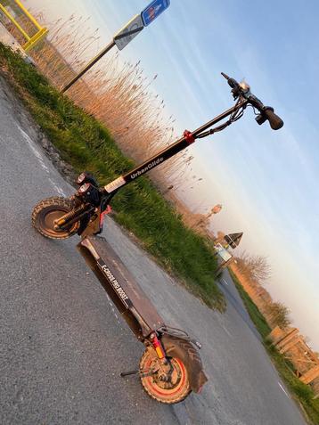 Snelle elektrische step 60km | UrbanGlide Boost | €300 beschikbaar voor biedingen
