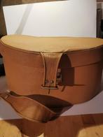 Ancienne boîte à chapeaux, Envoi