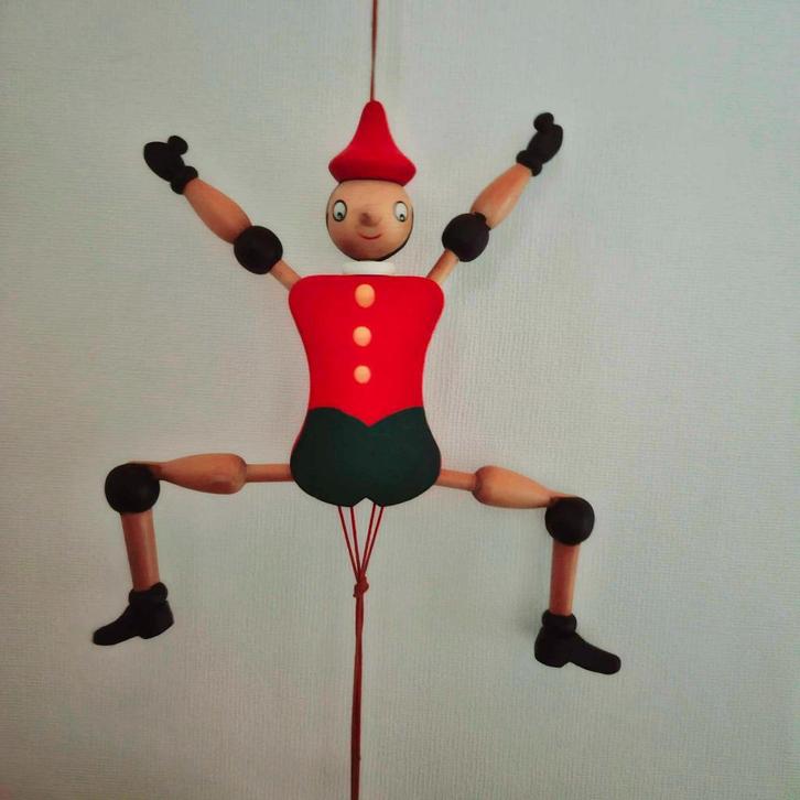 Pinocchio en bois articulé, Kinderen en Baby's, Speelgoed | Houten speelgoed, Zo goed als nieuw, Overige typen, Ophalen of Verzenden