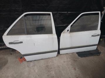 2 deuren w124 in goede roestvrij staat beschikbaar voor biedingen