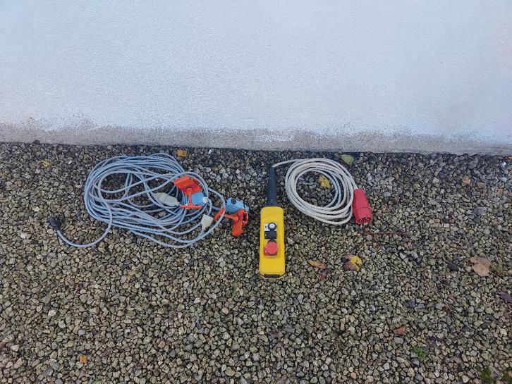 Échelle élévatrice 12 m, Bricolage & Construction, Monte-charges, Utilisé, Ascenseur de chantier, Enlèvement