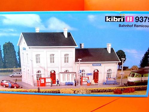 NMBS-station — Kibri 9379 — H0 - 1:87, Hobby en Vrije tijd, Modeltreinen | H0, Nieuw, Brug, Tunnel of Gebouw, Gelijkstroom of Wisselstroom