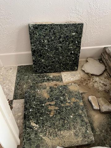 Originele marmeren vloer in twee kleuren (groen en wit) beschikbaar voor biedingen