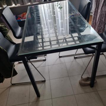 Eettafel met glazen tafelblad 1.50x80, Huis en Inrichting, Ophalen, Zo goed als nieuw