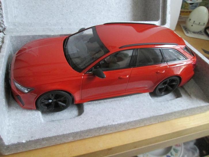 Minichamps Audi RS Avant 2019 orange metallic 1:18, Hobby en Vrije tijd, Modelauto's | 1:18, Zo goed als nieuw, Auto, MiniChamps