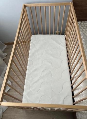 Slaapbedje met matras perfecte staat  beschikbaar voor biedingen