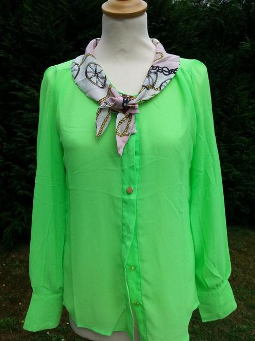 bloes fluo groen sjaal-kraag dessin écru te knopen M/L Nieuw, Kleding | Dames, Blouses en Tunieken, Nieuw, Maat 38/40 (M), Groen