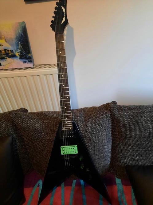 Te koop dave mustaine signatuur gitaar in nieuwstaat, Muziek en Instrumenten, Snaarinstrumenten | Gitaren | Elektrisch, Zo goed als nieuw