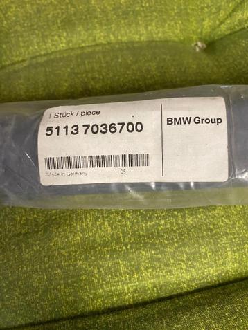 Porte à bagages BMW E39 neuve dans son emballage  disponible aux enchères