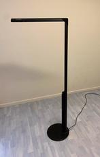 Disign vloer lamp zwart halogeenlamp licht beschadigd, Huis en Inrichting, 100 tot 150 cm, Design, Gebruikt, Metaal