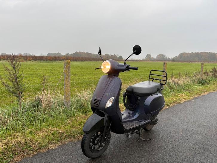 GTS TOSCANA 2020 A KLASSEN GEEN RIJBEWIJS NODIG!!!!!, Fietsen en Brommers, Scooters | Overige merken, Gebruikt, Klasse A (25 km/u)