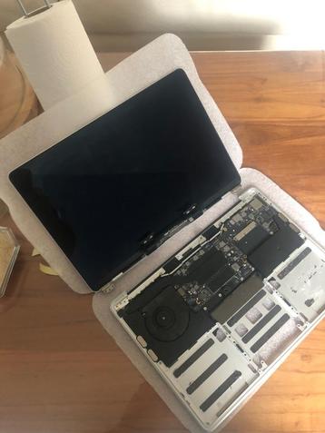 MacBook Pro 13-2017-scherm beschikbaar voor biedingen