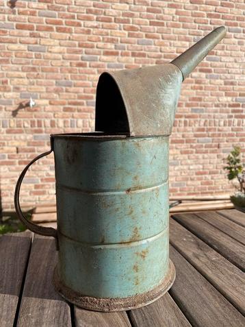Vintage oliekan / olieschenker - echte retro beschikbaar voor biedingen