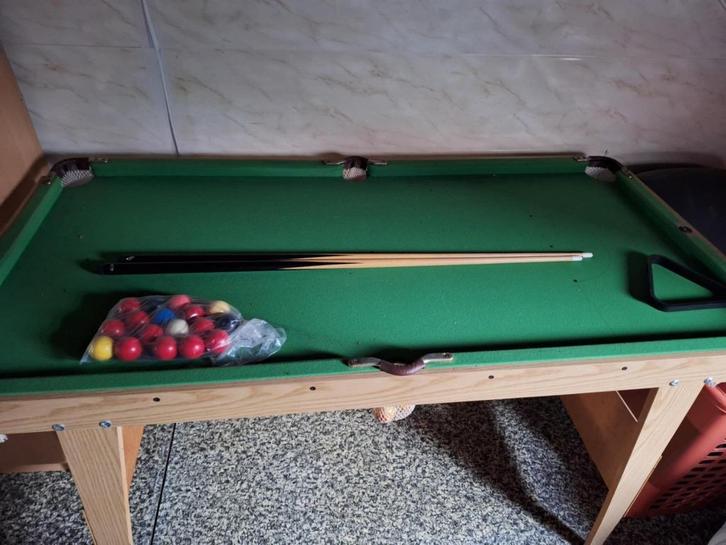 billard enfants à vendre, Kinderen en Baby's, Speelgoed | Overig, Zo goed als nieuw, Jongen of Meisje, Ophalen