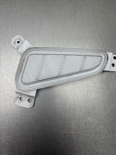 CATADIOPTRE Hyundai Kona (OS) (|92408J9210|), Autos : Pièces & Accessoires, Éclairage, Hyundai, Utilisé