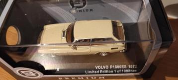 Volvo P1800es beige 1972 1:43 dans vitrine 