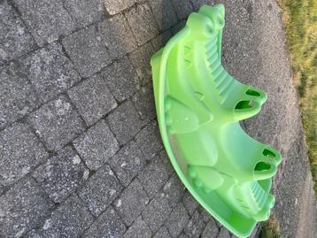 Schommel wip krokodil beschikbaar voor biedingen