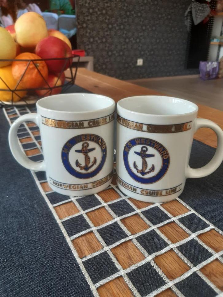 Twee mokken van de voormalige M/S Westward, Antiek en Kunst, Antiek | Keramiek en Aardewerk, Ophalen of Verzenden