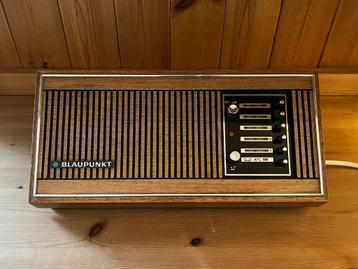 Vintage Blaupunkt tafelradio beschikbaar voor biedingen