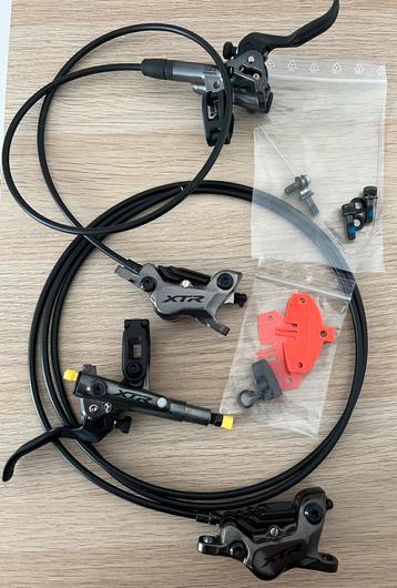 Nieuwe Shimano XTR Trail/Enduro remmen met dubbele zuiger! beschikbaar voor biedingen