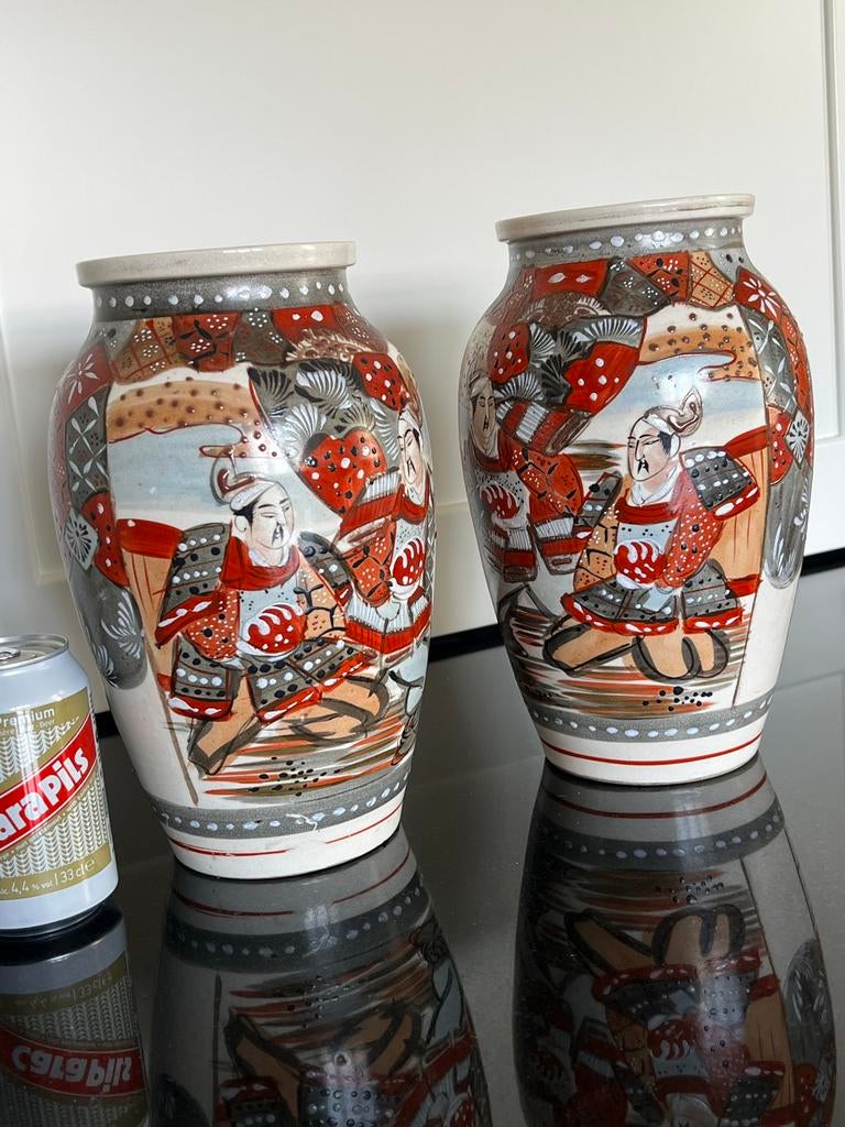 Twee Japanse vazen., Antiek en Kunst, Antiek | Vazen, Ophalen