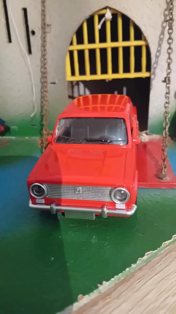 LADA 2104 1_32 11 CM, Hobby en Vrije tijd, Modelbouw | Auto's en Voertuigen, Nieuw, Auto, Groter dan 1:32, Ophalen of Verzenden