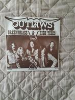Single - Outlaws – Green Grass & High Tides - 1976, Cd's en Dvd's, Vinyl Singles, 7 inch, Single, Ophalen of Verzenden, Zo goed als nieuw