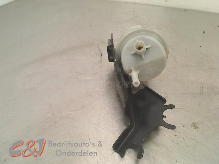 Stuurbekrachtiging Olie Reservoir van een Renault Trafic, Auto-onderdelen, Overige Auto-onderdelen, Renault, Gebruikt, 3 maanden garantie