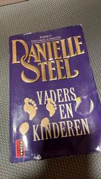 Danielle Steel - Vaders en kinderen, Danielle Steel, Ophalen of Verzenden, Zo goed als nieuw