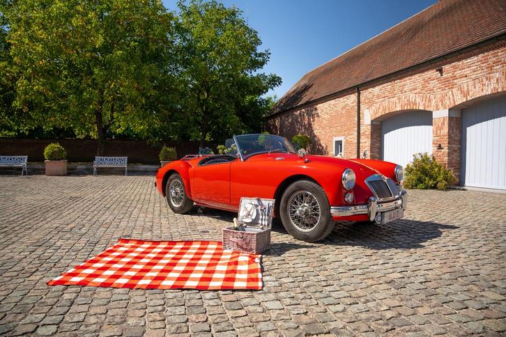 MGA 1600 1960, Auto's, Oldtimers, Particulier, MG, Benzine, Cabriolet, Handgeschakeld, Zwart, Leder, Achterwielaandrijving, Onderhoudsboekje