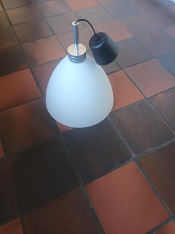 Lamp beschikbaar voor biedingen