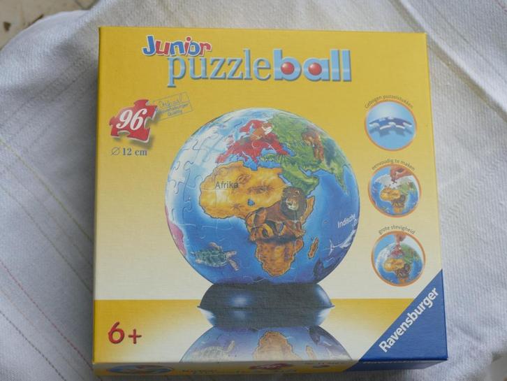 Junior Puzzle Ball Globe wereldbol 3D Ravensburger 96 stuks, Hobby en Vrije tijd, Denksport en Puzzels, Zo goed als nieuw, Rubik's of 3D-puzzel