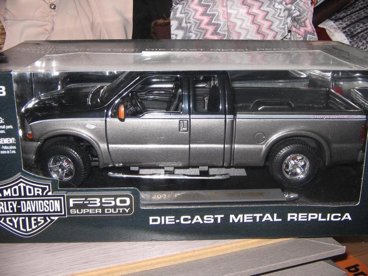 diverse modelauto's op 1/18, Hobby en Vrije tijd, Modelauto's | 1:18, Nieuw, Auto, Overige merken, Ophalen of Verzenden