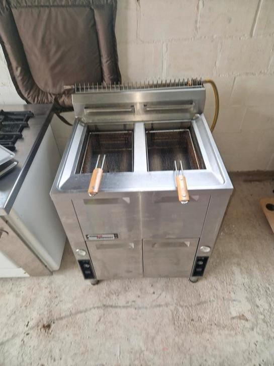 diverse grootkeuken apparaten, Zakelijke goederen, Horeca | Keukenapparatuur, Fornuis, Frituur en Grillen, Gebruikt, Ophalen