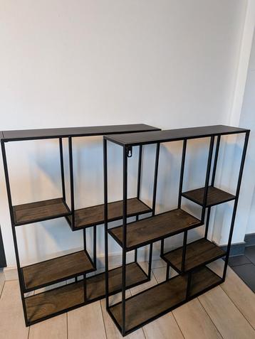 2 wandrekjes metaal/hout beschikbaar voor biedingen