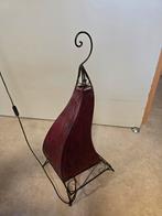 Lampe chinoise, Enlèvement