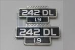 Embleem Volvo 242 scherm emblem 242 wing, Ophalen of Verzenden, Gebruikt