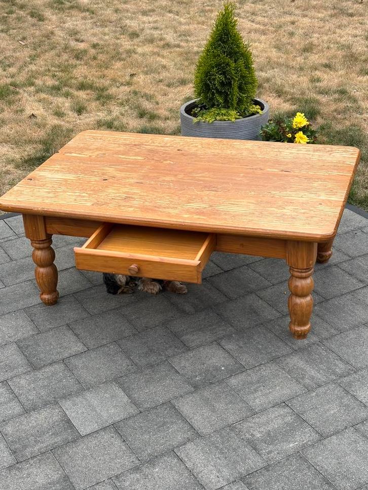 Rustieke houten salontafel met lade – karaktervol en stevig, Huis en Inrichting, Tafels | Salontafels, Ophalen
