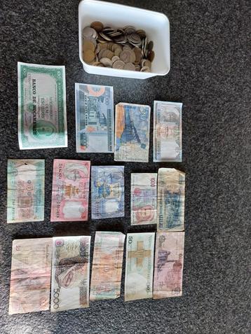 Oude munten en biljetten (gratis verzending) beschikbaar voor biedingen