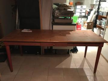 Keukentafel beschikbaar voor biedingen