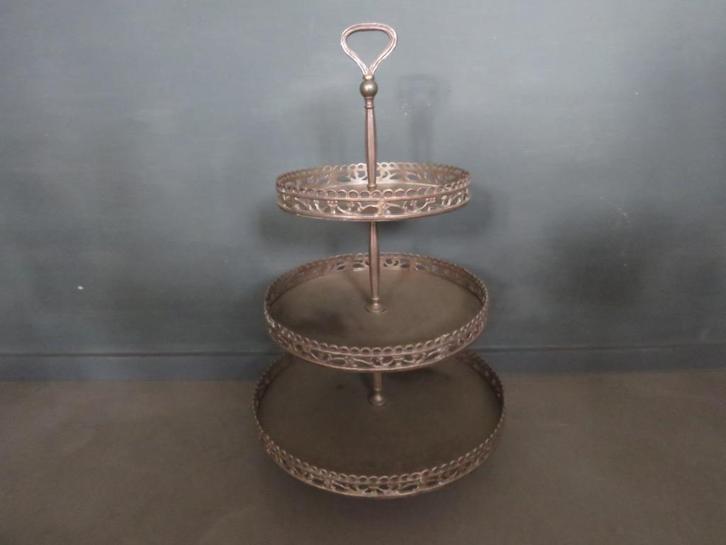 Degelijke metalen etagère, Antiek en Kunst, Curiosa en Brocante, Ophalen of Verzenden