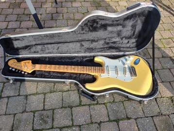 Fender Malmsteen Play Loud stratocaster beschikbaar voor biedingen