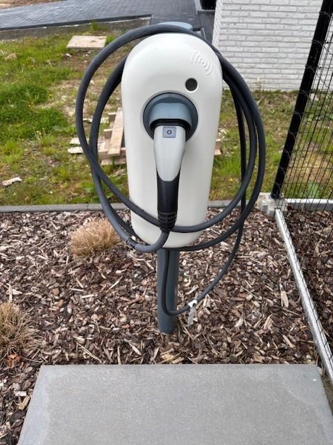 Laadstation Shell Recharge incl laadpaal, Auto diversen, Laadpalen, Zo goed als nieuw, Laadpaal, Ophalen