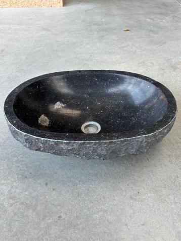 Wastafel beschikbaar voor biedingen