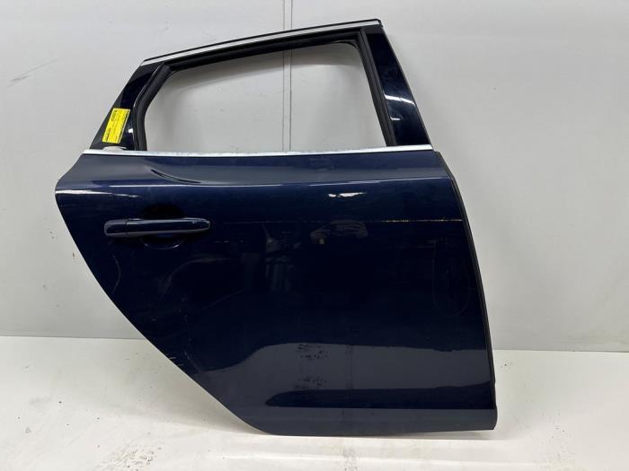 Portière 4portes arrière droite d'un Volvo V40 (49800), Autos : Pièces & Accessoires, Carrosserie & Tôlerie, Porte, Volvo, Utilisé